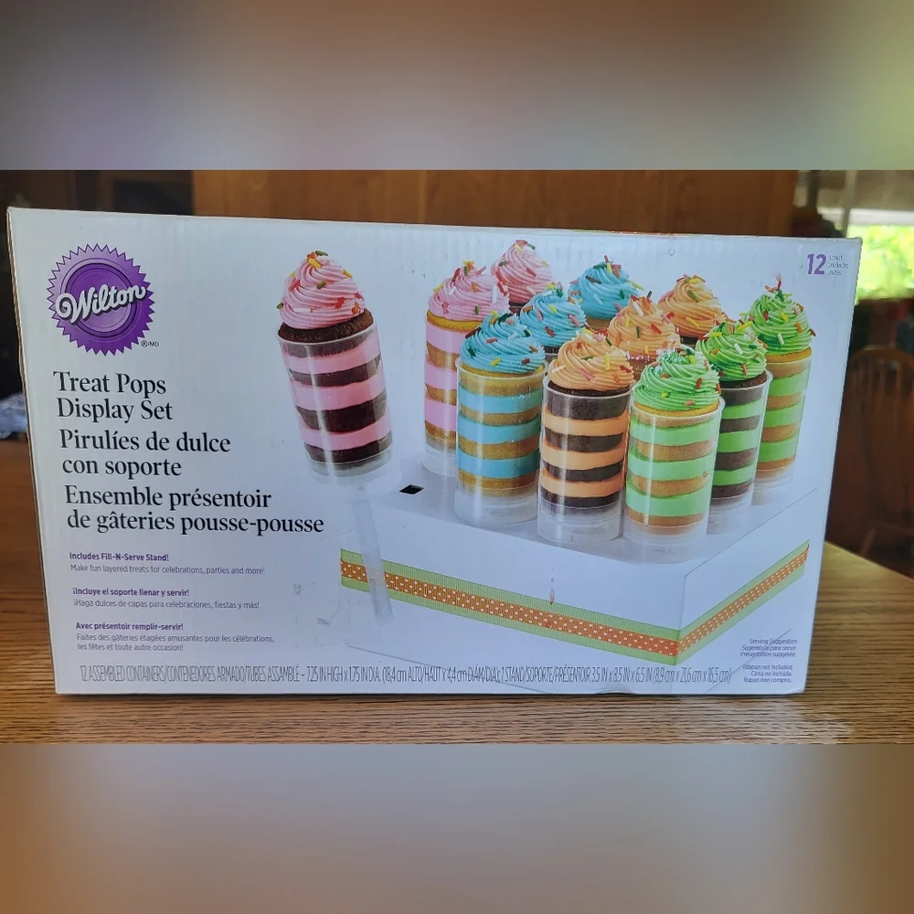 Wilton Treat Pops Display Set